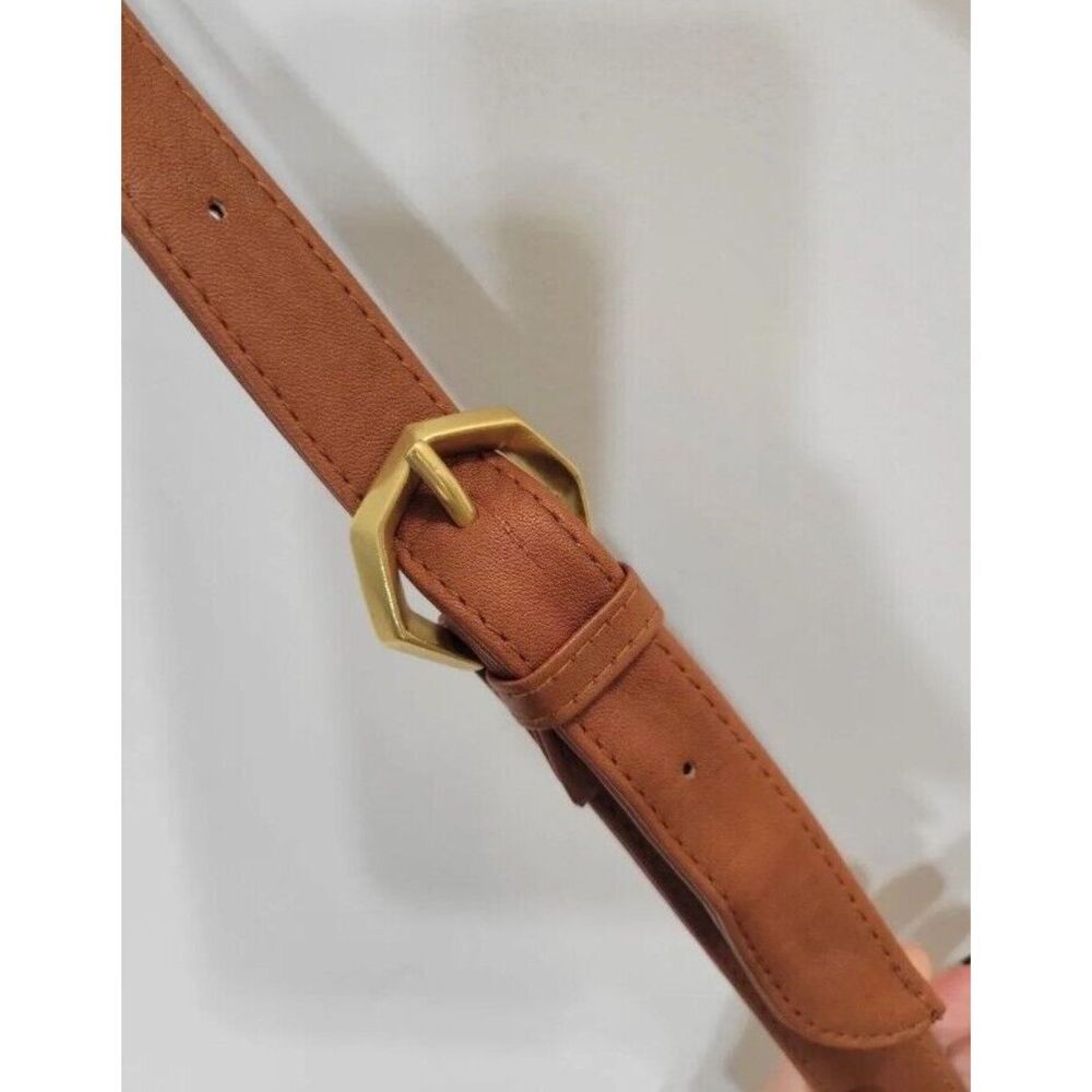 Architect Vintage Brown Leather Crossbody Purse W/ Gold Colored Hardware - Picture 4 of 7